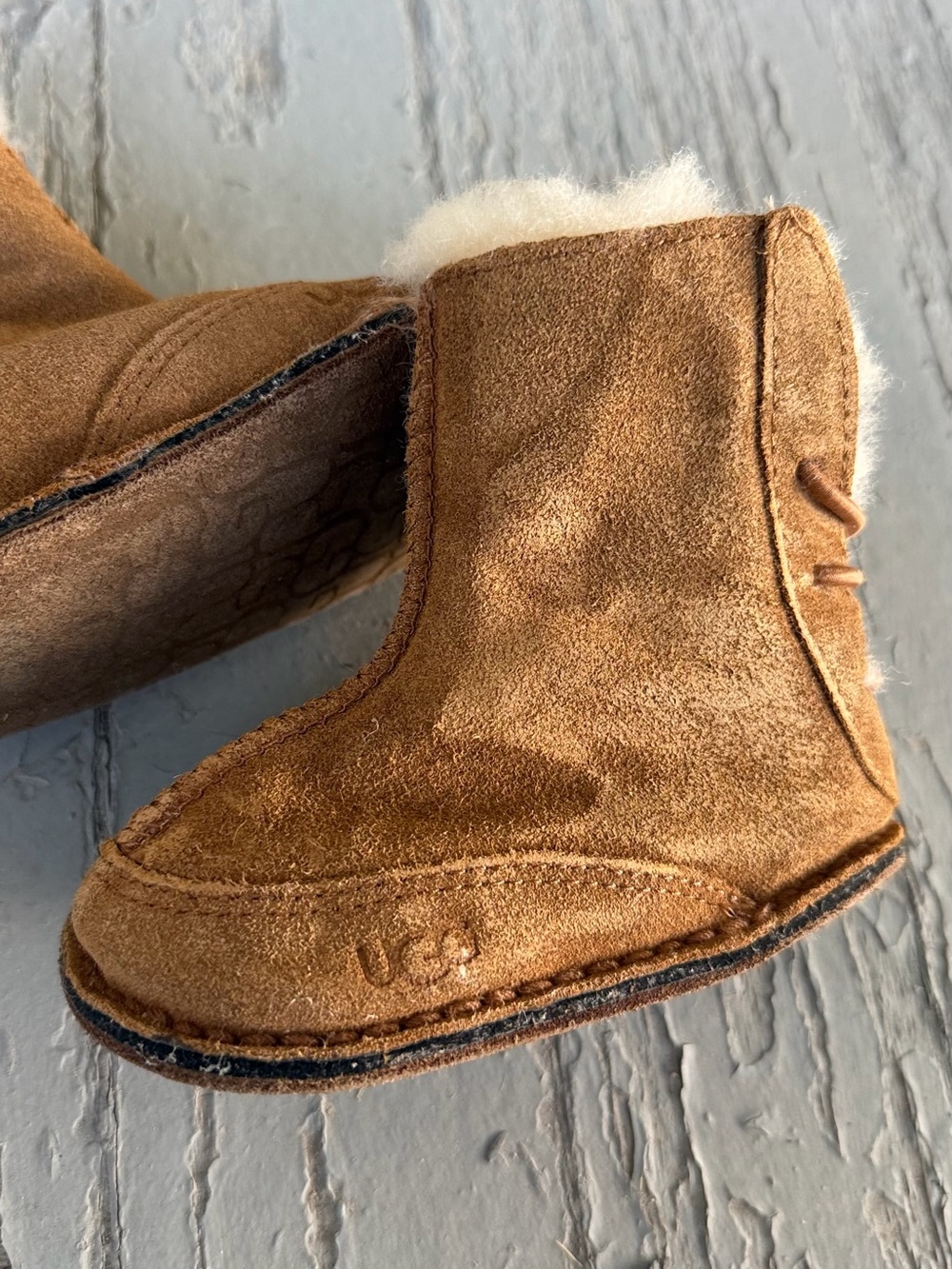 Ugg Australia Infant Shearling Crib Shoes Chestnut (12-18M)